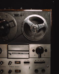 analog reel to reel tape recorder for mastering music